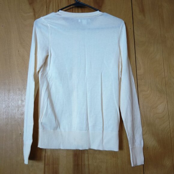 Amazon Essentials Women's XS Lightweight Button Up Crewneck Cardigan Sweater - Picture 4 of 4